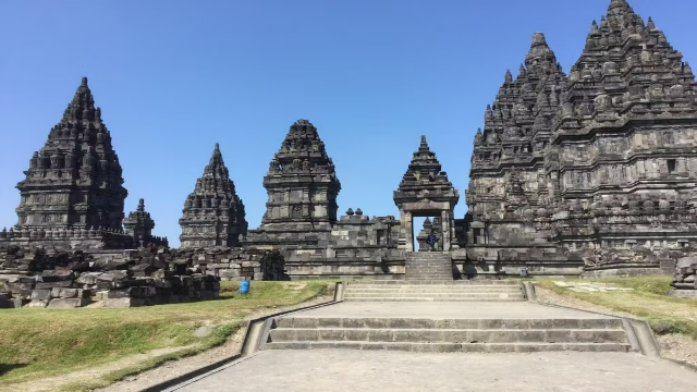Menyelami Keagungan Kompleks Percandian Prambanan
